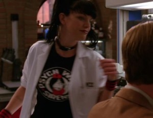 abby-sciuto-and-psych-ward-sirens-shirt-gallery